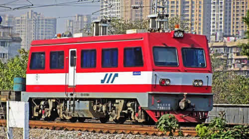 初中生可以學內(nèi)燃機車運用與檢修專業(yè)嗎？