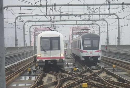 初中生可以學(xué)城市軌道交通運(yùn)營(yíng)管理專業(yè)嗎？