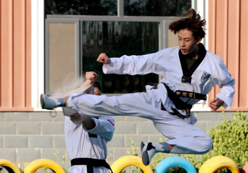 石家莊開(kāi)設(shè)體育專業(yè)的學(xué)校推薦 —— 石家莊教聯(lián)高級(jí)職業(yè)中學(xué)