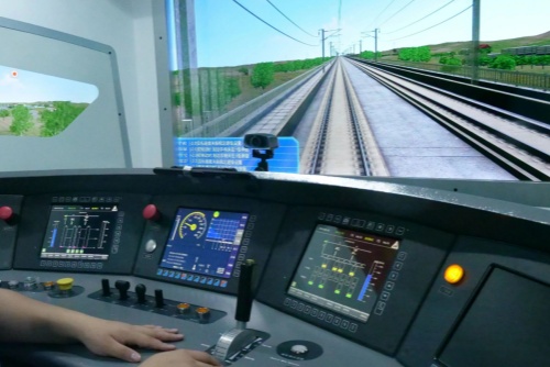 想當火車司機？中專學歷也能報名！穩(wěn)定高薪 + 鐵飯碗！